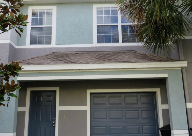 Houses Near Clearwater offers Beautiful 3/2.5 Townhome! 