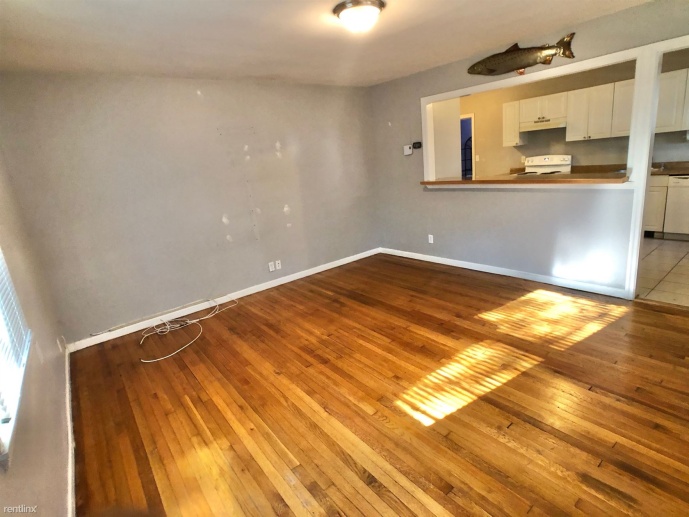 Beautiful 2 Bed on 1st Fl -Private Entrance -1 Parking Space- Storage - Pets Welcome / Mamaroneck