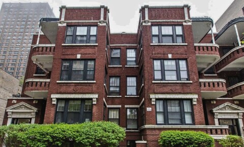 Apartments Near Northwestern 441 W. MELROSE for Northwestern University Students in Evanston, IL