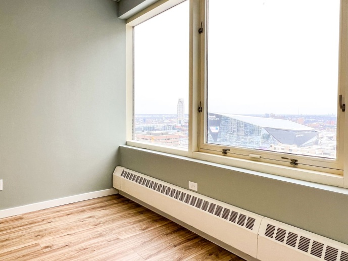 Discover Skyway Connected: Luxury Living in Downtown Minneapolis for $1,100!