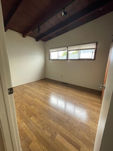 1 bd available in 2br/1ba Pt Loma home
