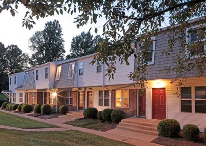 Apartments Near Old Mill Townhomes