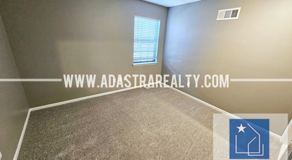 Very Nice 3 Bedroom 2 Bath Duplex in Overland Park-Available NOW!!
