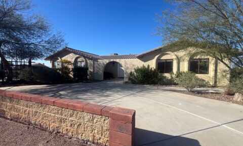 Houses Near NSC Beautiful custom home on over acre lot!  for Nevada State College at Henderson Students in Henderson, NV