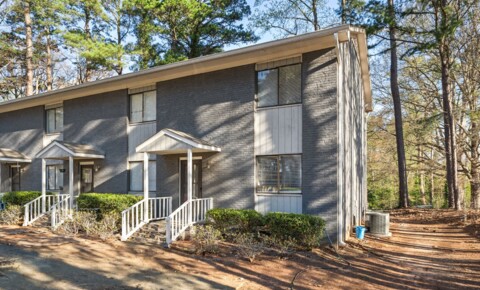 Apartments Near Shaw 3700 Greenleaf St for Shaw University Students in Raleigh, NC