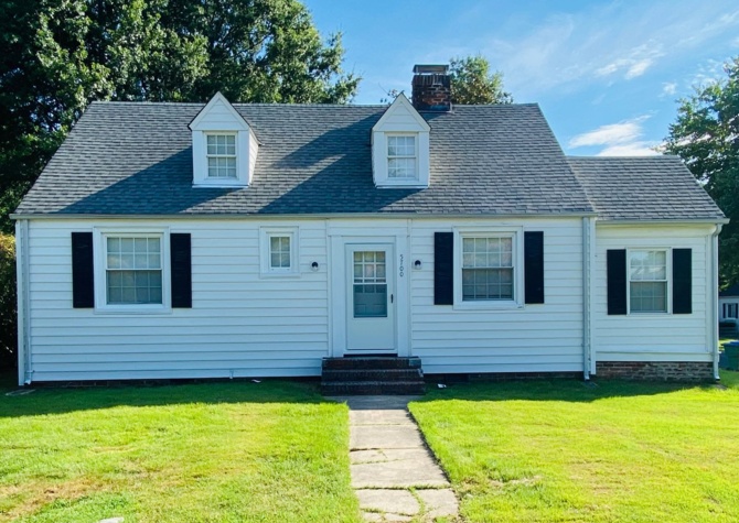 Houses Near Adorable Cape Cod 3 bdrm/2 bath Located on the Corner of West Franklin and Granite Avenue!