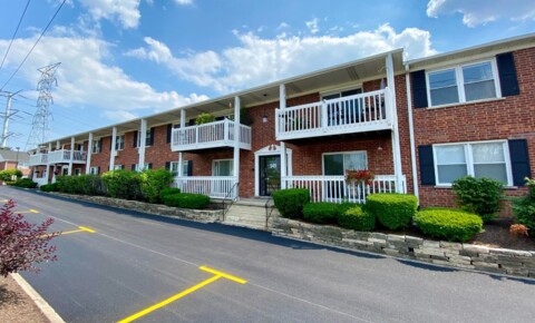 Apartments Near Lewis Maple Apts for Lewis University Students in Romeoville, IL