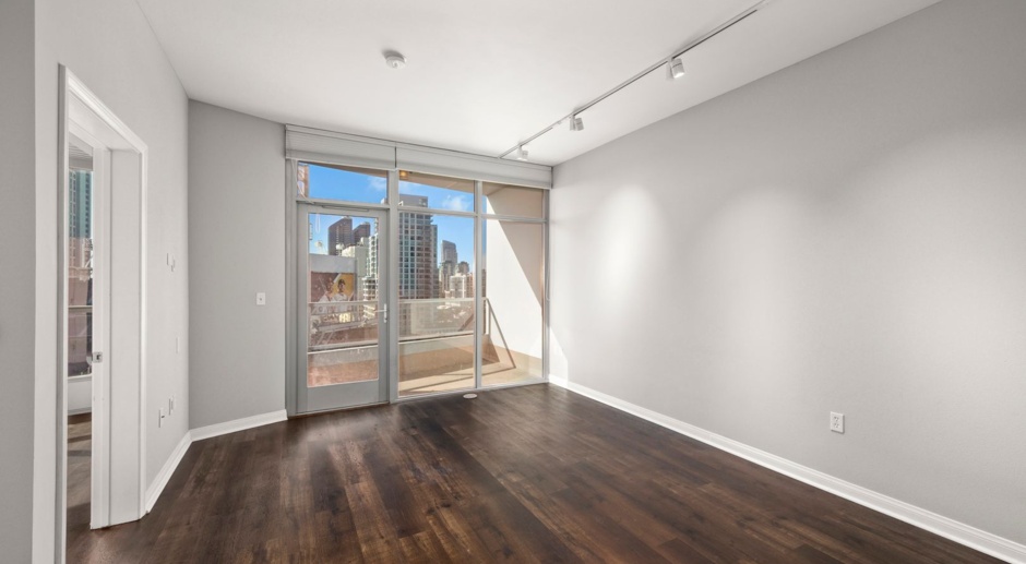 Stunning One Bedroom Downtown with Phenomenal Views!