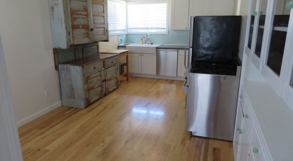  3 Bed 1 Bath Home in Central SC- Updated Appliances & Large Yard!