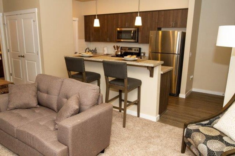 2 bedroom 2 bath! Spacious floor plan upscale interiors on third floor! $1,000 Off move in costs! Must move in by 5/8