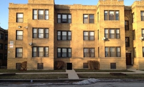 Apartments Near Moraine Valley 5700 Race LLC for Moraine Valley Community College Students in Palos Hills, IL