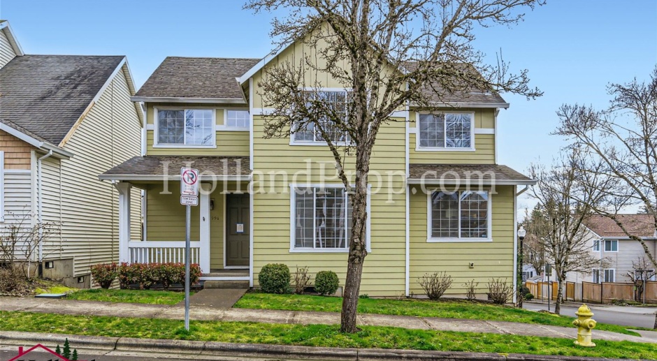 Beautiful Single-Family Home with 2-Car Garage in West Portland!