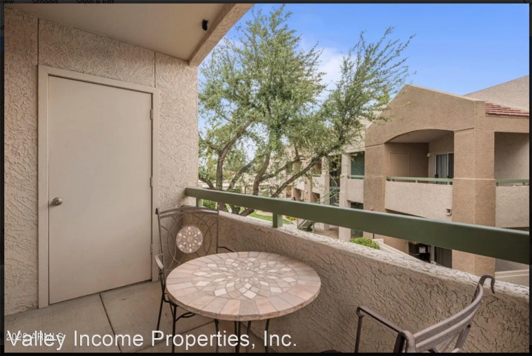One Bedroom One Bath Condo in the Heart of Gilbert!! Wont Last Long.