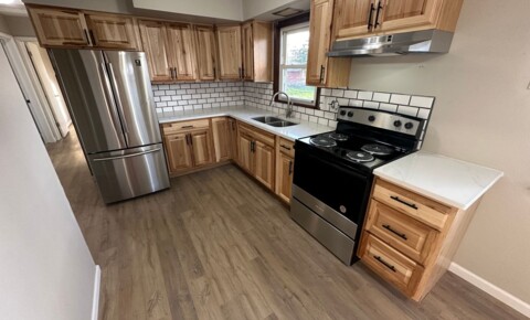 Houses Near Iowa Remodeled 3 bed, 1 bath home for rent in Northeast Waterloo for Iowa Students in , IA