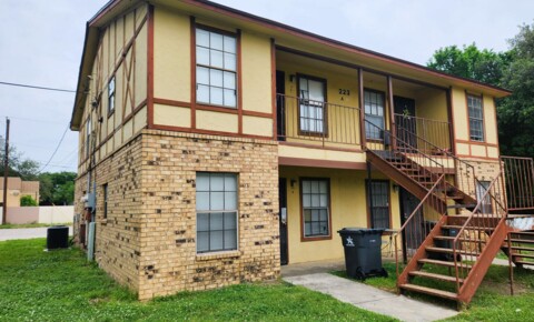 Apartments Near Northwood University-Texas 223 Roberts Cir for Northwood University-Texas Students in Cedar Hill, TX