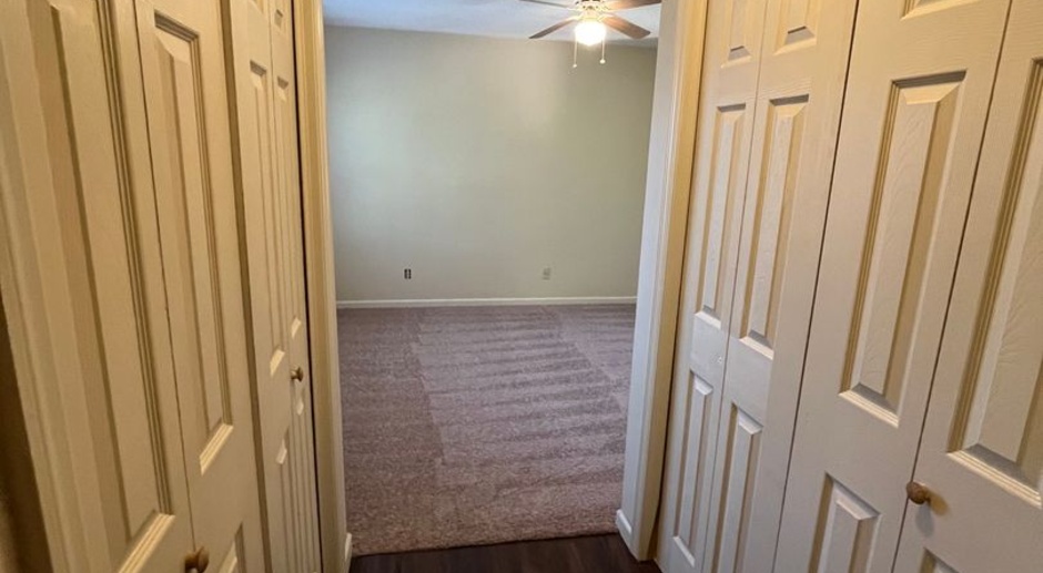 Updated Two Bedroom Town Home Near Windsor Forrest and Hunter Army Airfield