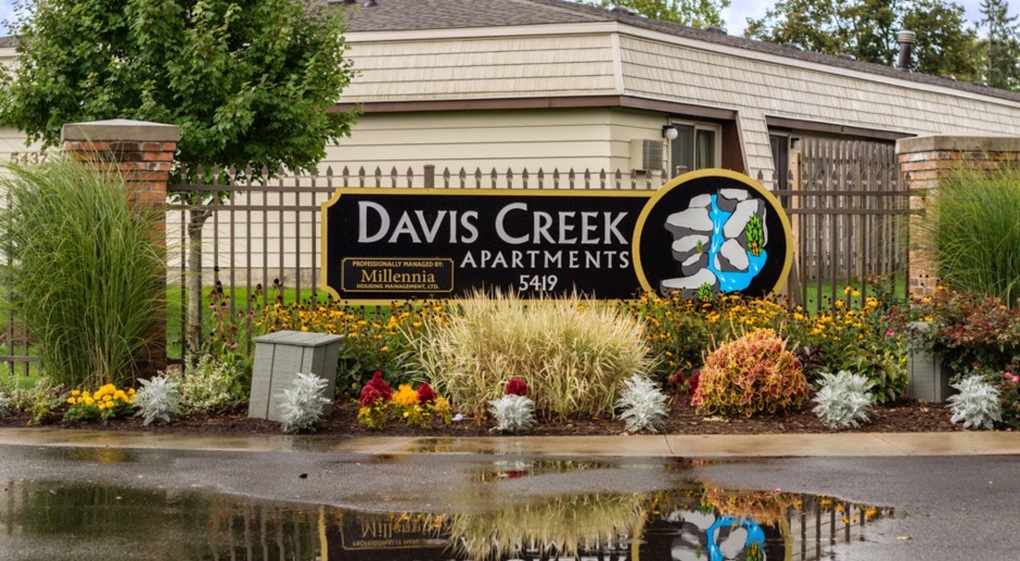 DAVIS CREEK Apartments & Flats