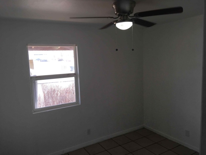2 Bed 1 Bath All UTILITIES IS INCLUDED IN THE RENT! Call or Text Terri 954-608-3876