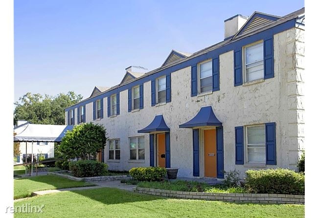 Lakeville Townhomes Apartments
