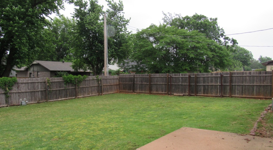 Charming Home in Edmond & Convienant Location!!!
