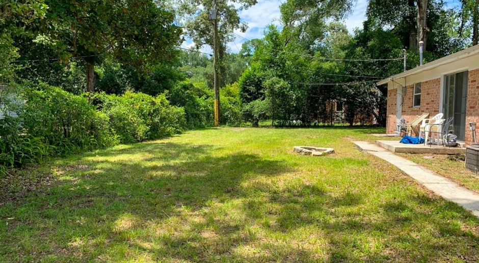 3/2 House Near UF - Available mid-July 2024! *Approved Application*