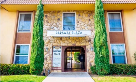 Apartments Near Bellus Academy-El Cajon Parkway Plaza Apartments  for Bellus Academy-El Cajon Students in El Cajon, CA
