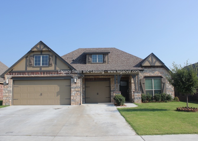 Houses Near 11907 E 105th Pl N - Modern 3BR w/ Study in Burberry Place, Community Pool, Owasso