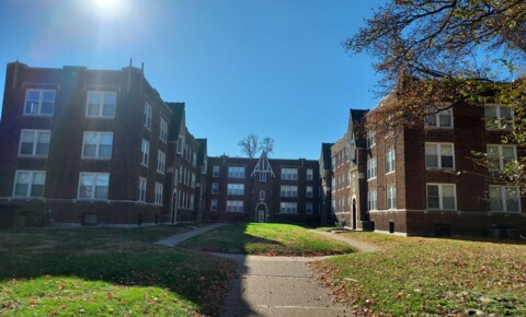 Apartments Near Webster 3308 RUSSELL BLVD for Webster University Students in Saint Louis, MO