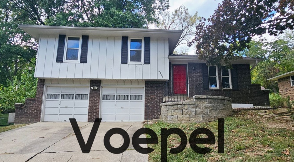 Beautiful 3 bed/2.5 Bath Home in Platte Woods - Available NOW!!!  ** Move In Special**