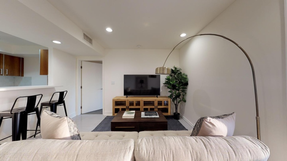 Private Bedroom in Modern Sawtelle Apartment Near Westwood Village