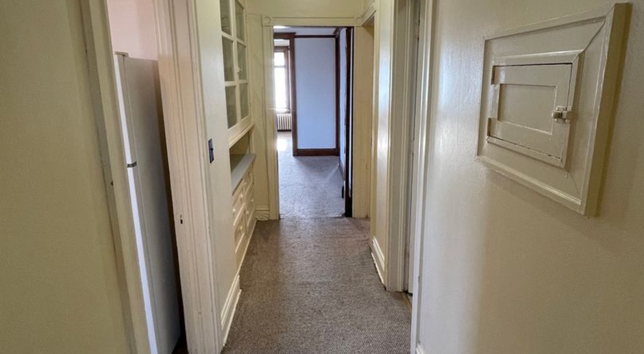 AVAILABLE NOW - 3 Bed 1 Bath Upper Level Apt near Lakewalk