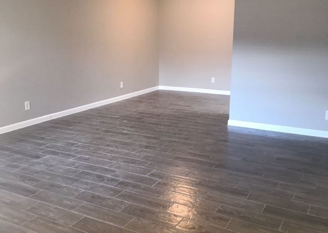 Apartments Near Renovated 2 Bedroom Condo - Oak Forest West