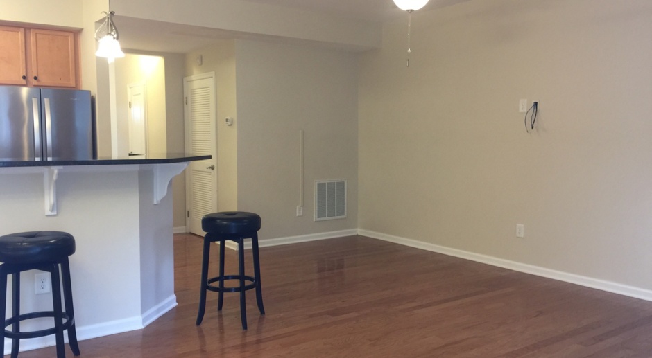 Move in ready townhome with garage and fenced back yard available NOW!