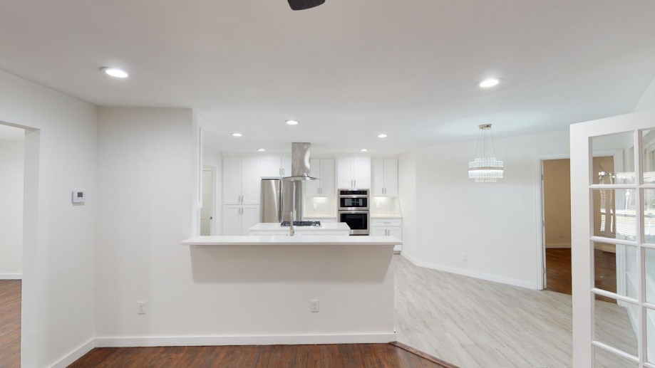 Luxuriously remodeled Farmers Branch home with large yard