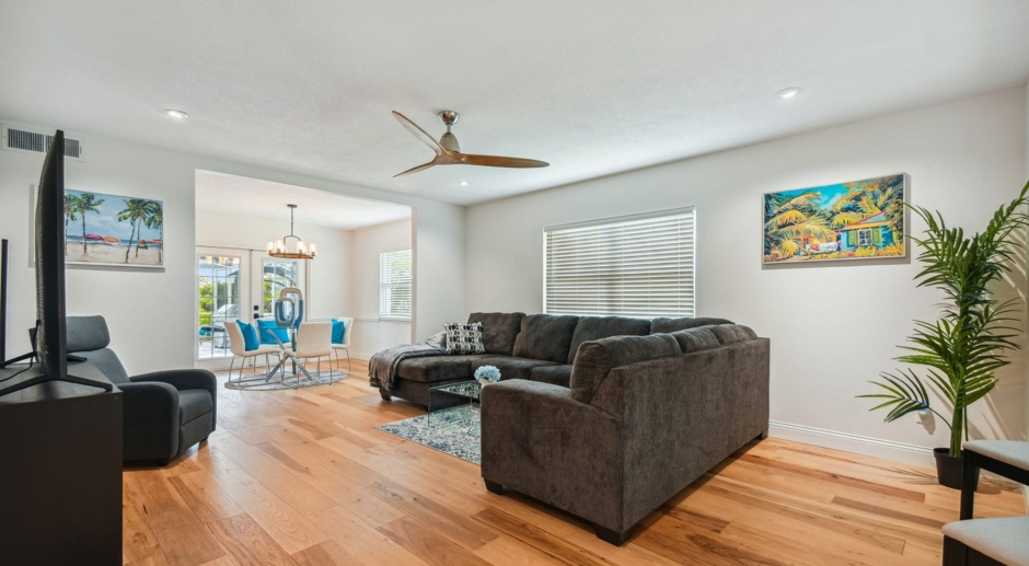 Fully Furnished 4 bed 2.5 bath on Tampa Bay Canal