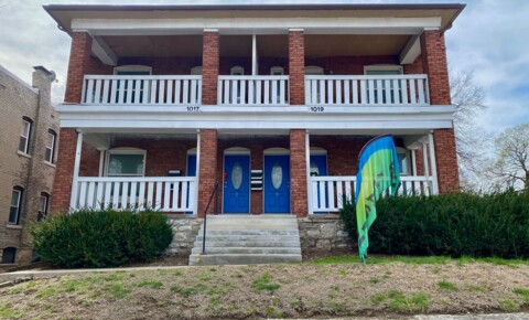Apartments Near Graceland University - Independence 1017-1019 W 39th Street for Graceland University - Independence Students in Independence, MO