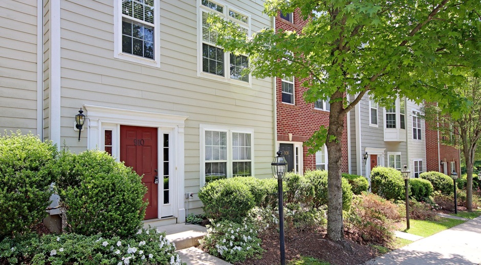 Spacious Cherry Hill Townhome