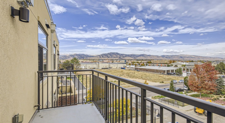 Scenic 2-BDR Mountain-View Home in Vibrant Boulder