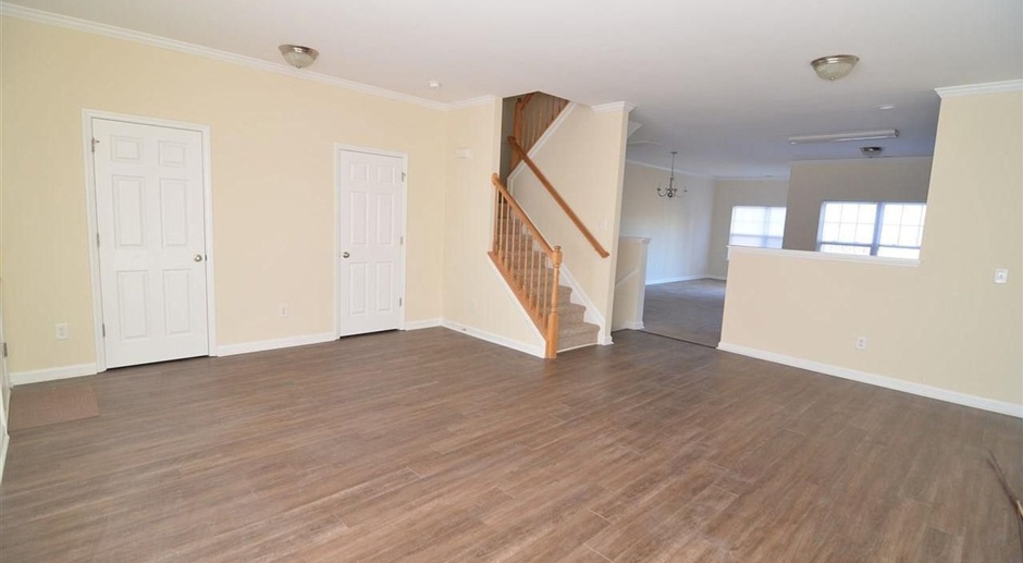 Room in 3 Bedroom Townhome at Hamletville St