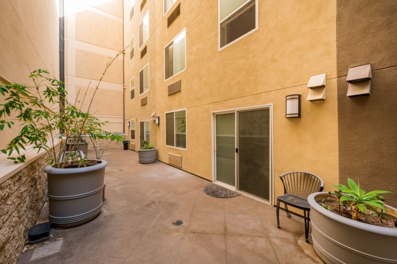 Charming Little Italy 1 Bedroom at Portico! Small Pet OK!
