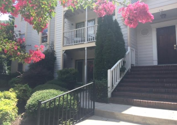 Houses Near 1521-103 Creekwood: Spacious two bedroom apartment near DT Raleigh!