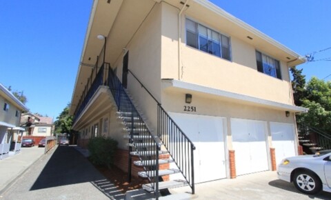 Apartments Near Alameda Clinton Ave. 2251 for Alameda Students in Alameda, CA