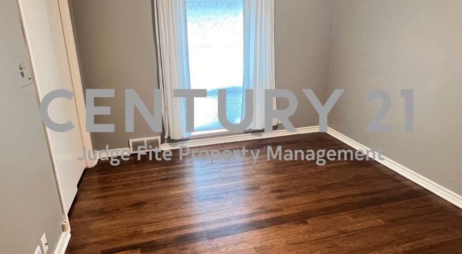 Fantastic 3/2/2 in East Dallas For Rent!