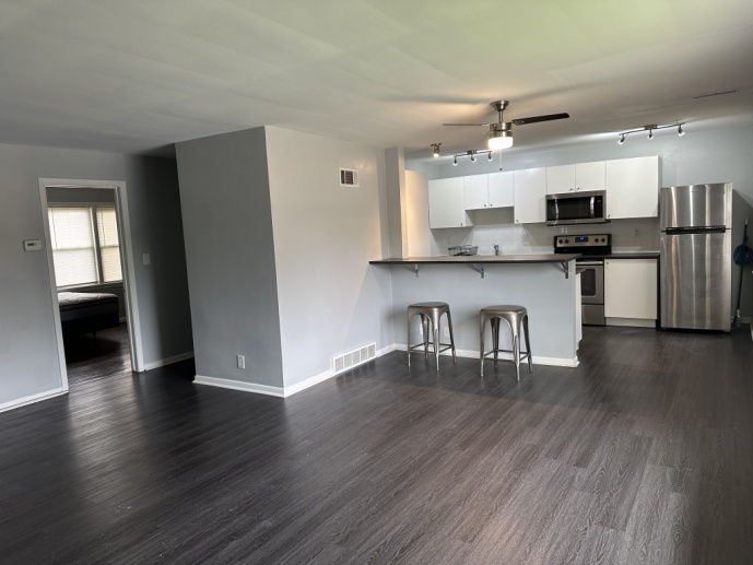 Apartment for rent (available 6/8/24)