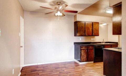 Apartments Near CCU 7569 W 72d Avenue for Colorado Christian University Students in Lakewood, CO