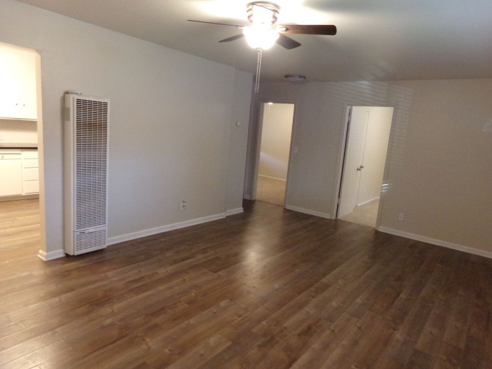 Single Story 2 Bedroom~ $1,000 Moves You In Today!