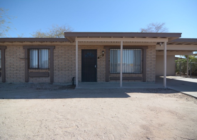 Houses Near Remodeled 4 Bedroom 2 Bath Home! Great South Tucson Location! 