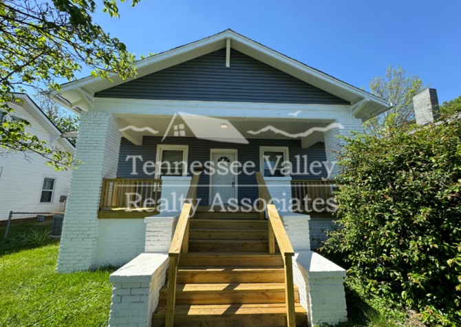 Houses Near NEWLY RENOVATED with HISTORIC CHARM 2 bed/1 bath convenient to downtown Knoxville!
