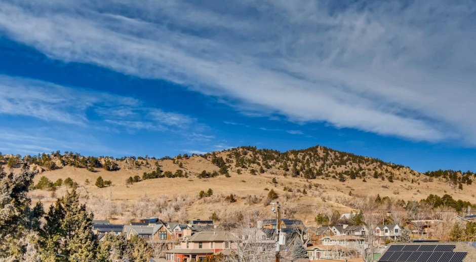 Ultimate Downtown Boulder Living 4 bdr - Mapleton Hill with Views of Sanitas
