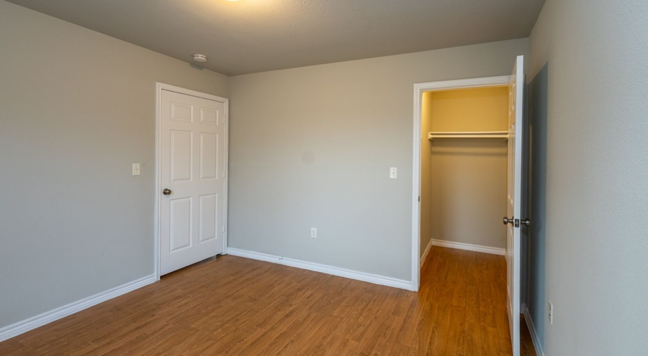This week only!! $25 app fee! Move in Ready in 77701! 2 Bed / 1 Bath